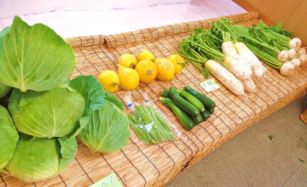 ゆうゆう亭の野菜販売コーナー